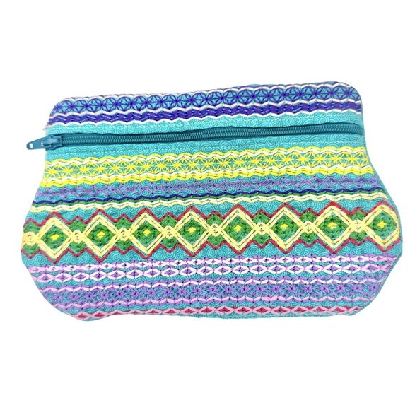 Tapestry Zipper Pouch 7.5 x 4.5 Green Multi Color Stitching NEW - Picture 1 of 6